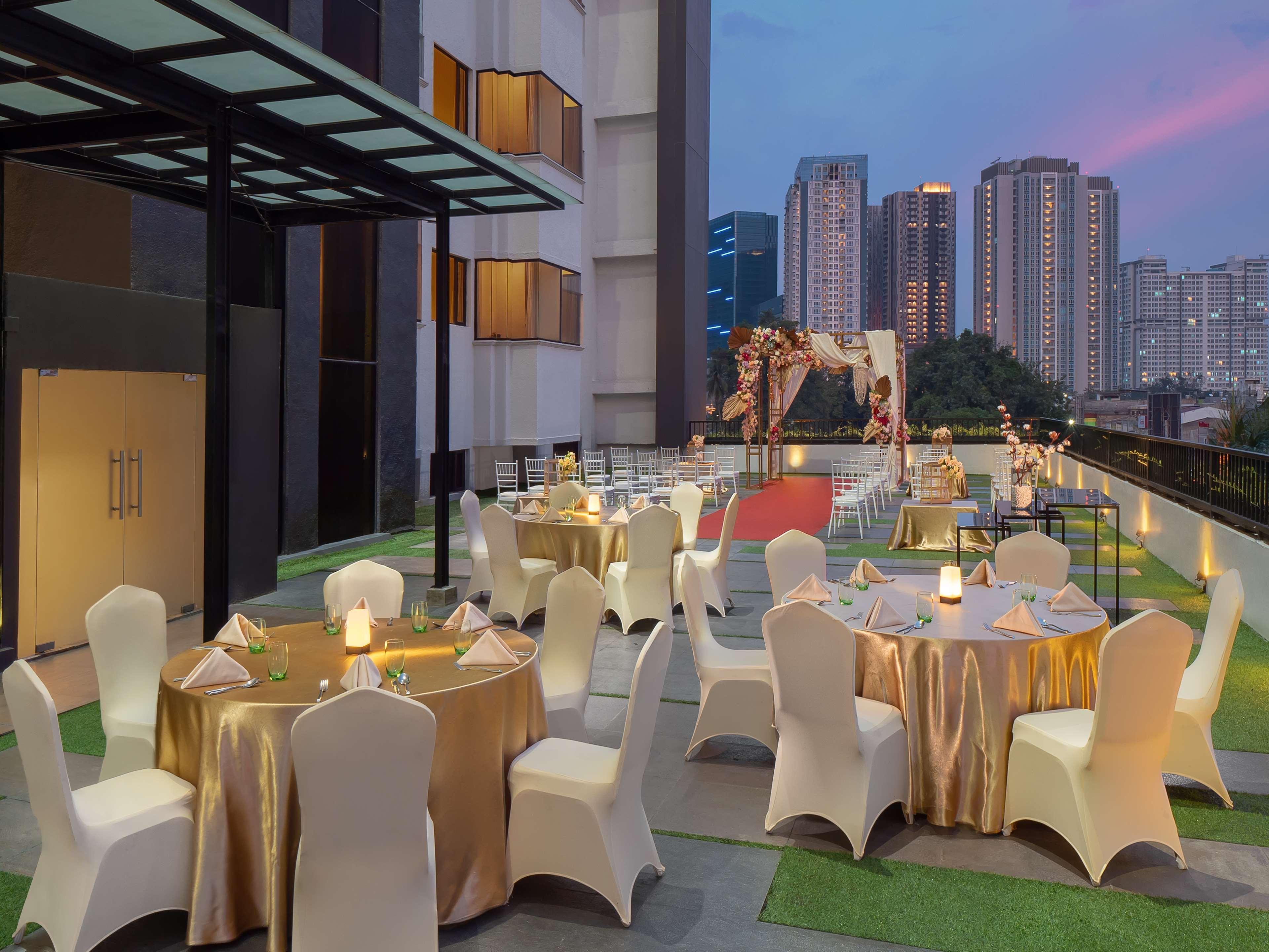 Aiho Hotel Medan Exterior foto